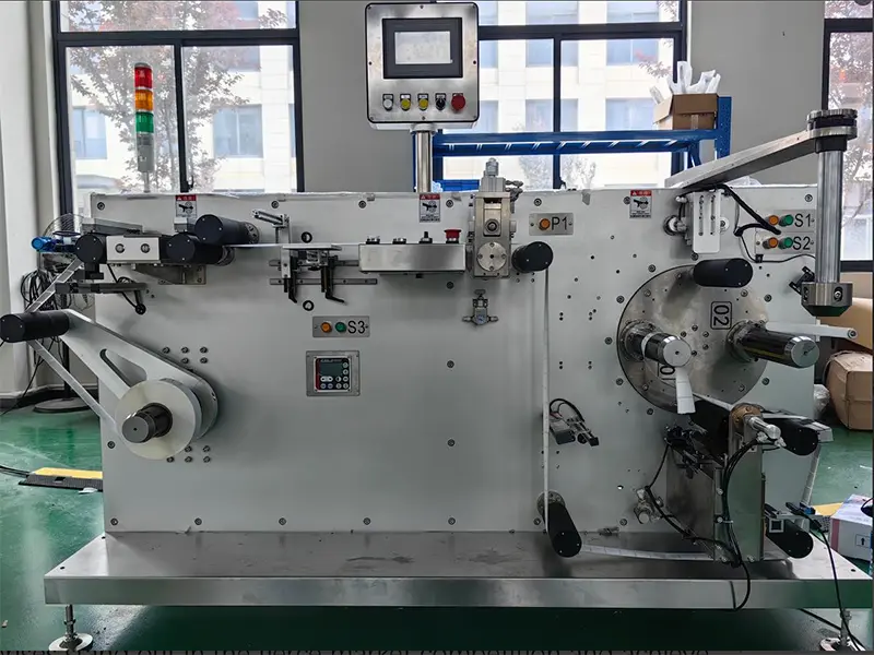 What are the Key Features of a High-Speed Auto Roll to Roll Rewinder