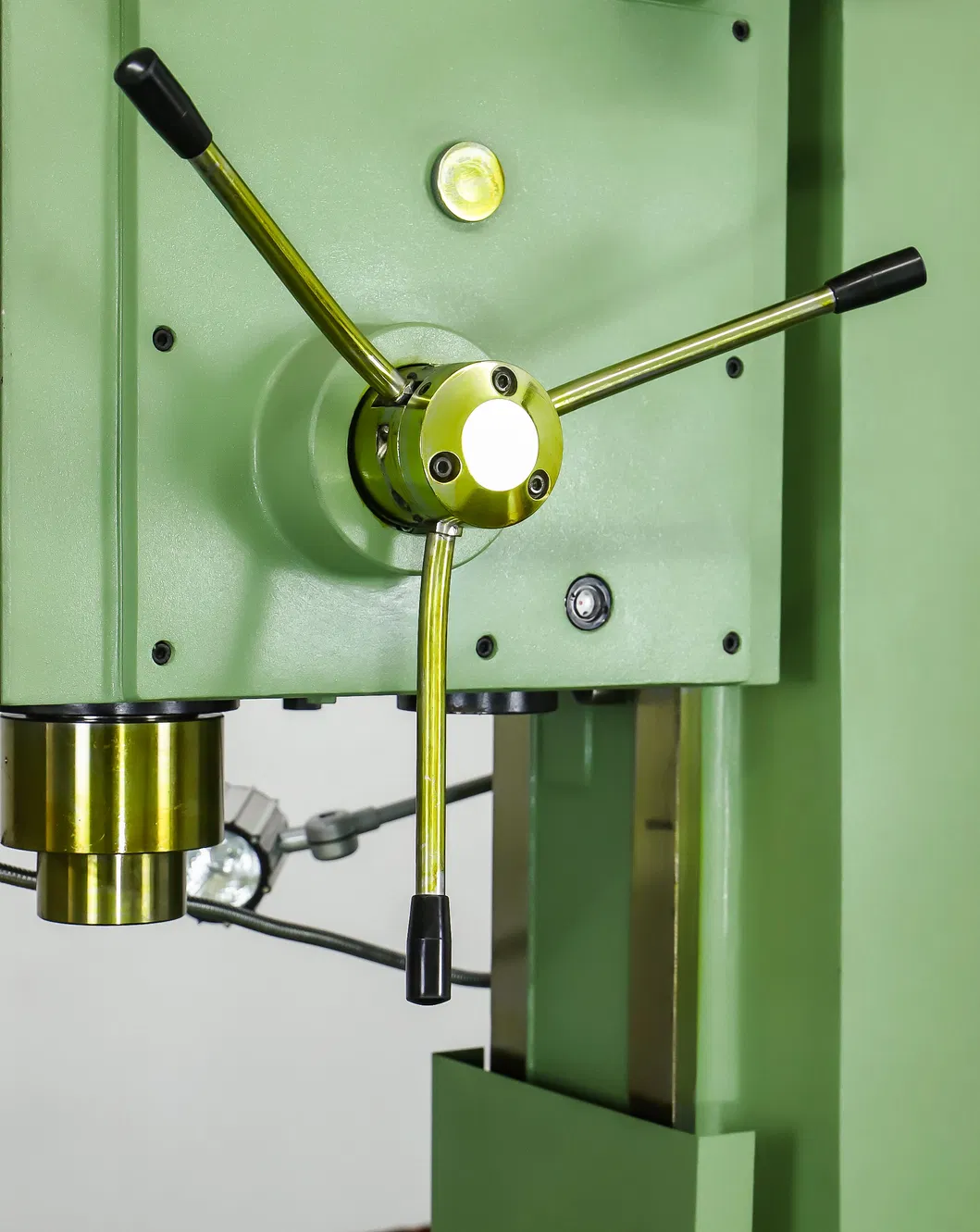 Heavy Drilling Machine Big Drilling Machine with 63mm Drilling Capacity Z5163b