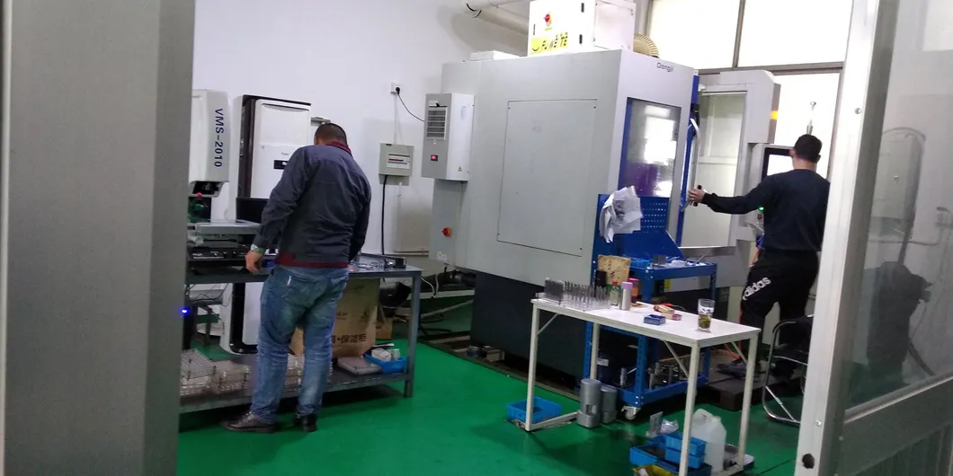 HRC55 2f Solid Carbide Micro Square End Mill Tungsten Carbide Small Size Flat Milling Cutter Carbide 0.6mm CNC Micro End Mills for Brass