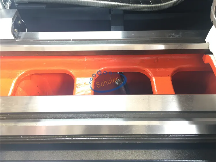 Top-Level Metal Horizontal Flat Bed CNC Lathe Cak6140b*2000mm