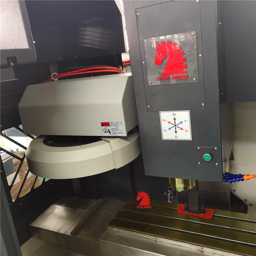 Vmc420L 3 4 Axis Metal Small Bench Vertical CNC Milling Machine with Good Precision