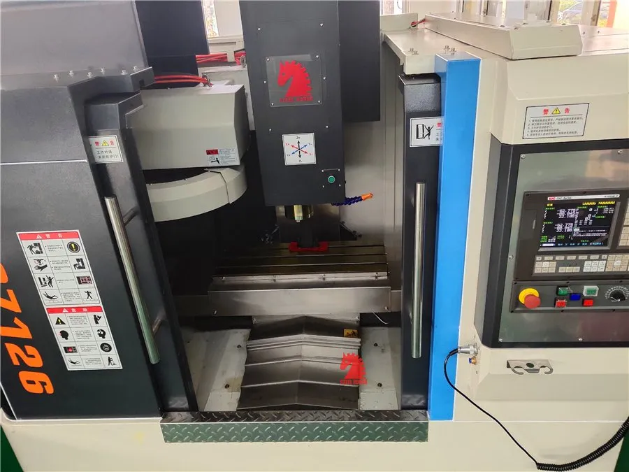 Vmc850 3 4 Axis Vmc Vertical Metal Machining CNC Machine Center